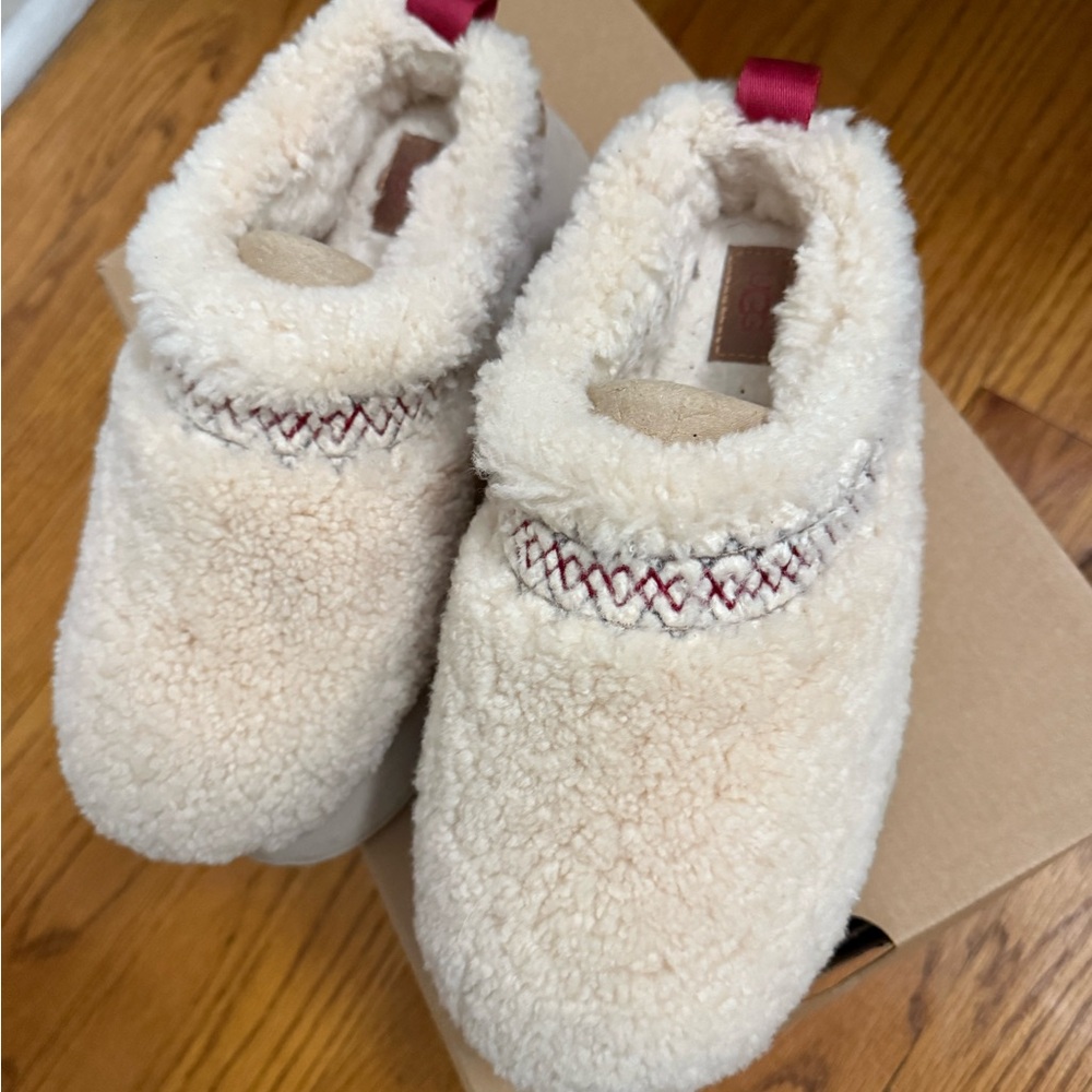 UGG Platform Tazz